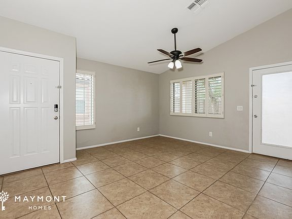 3rd image of 882 E Taylor Trl