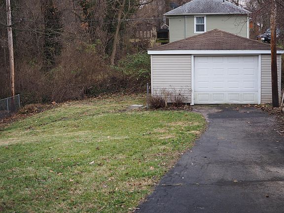 2nd image of 24 Halleck Ave