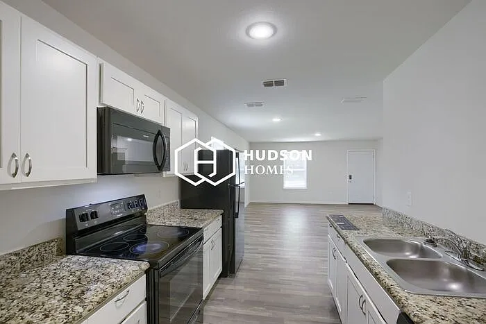 1403 Booker St — Photo 6