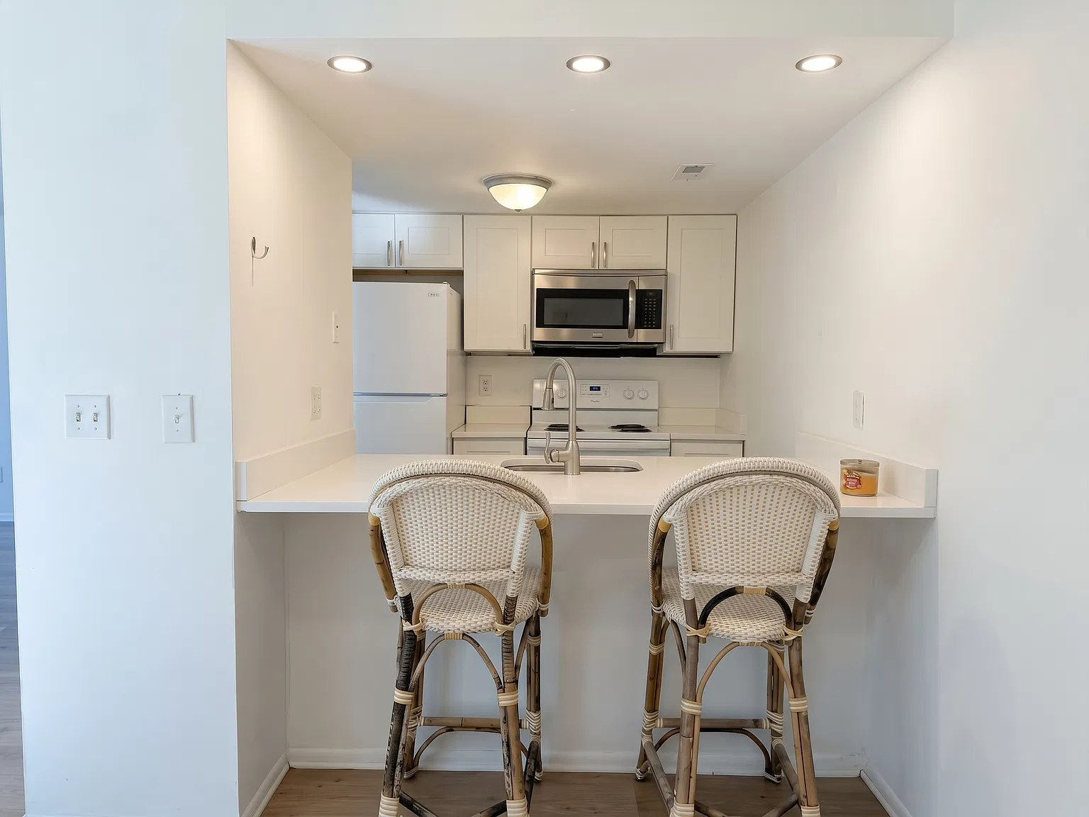 2 bed, 890 sqft, $1,250 — Photo 3