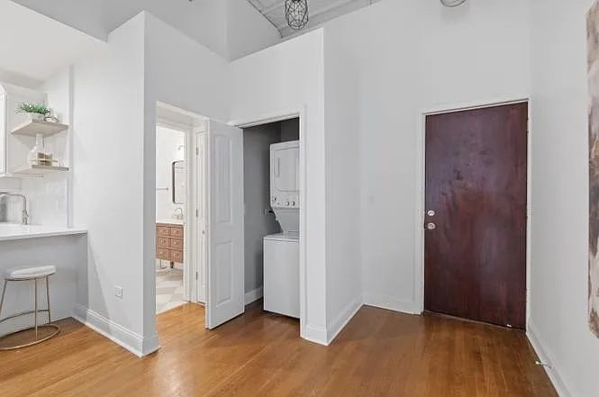 1900 W Oakdale Ave #1F — Photo 13