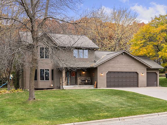 3rd image of 927 Park View Ln