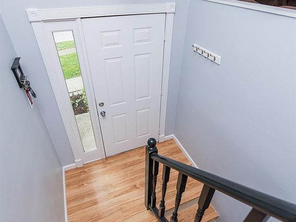 4th image of 3520 Sundart Dr