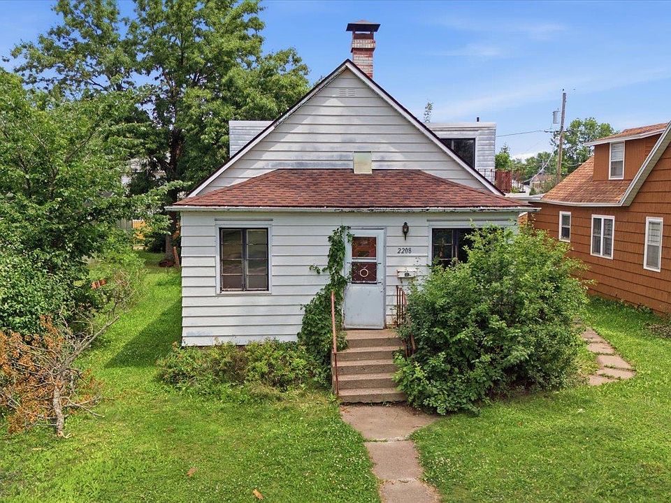 1st image of 2208 4th Ave W