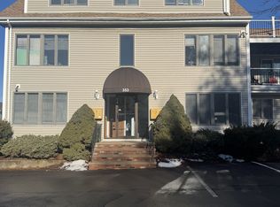 353 Cabot St APT 1, Beverly, MA 01915