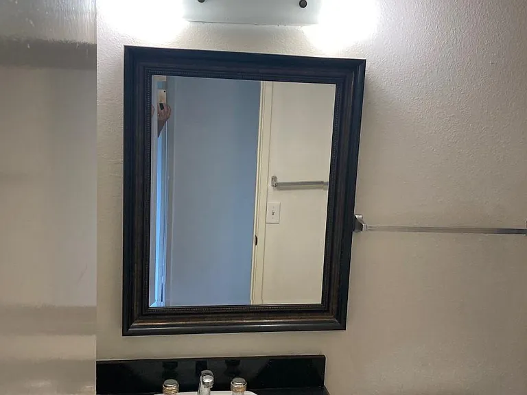 Hallway full bath