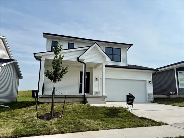 1715 Gordon Ct, Norwalk, IA 50211