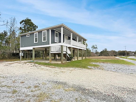 4th image of 10501 Pin Oak Dr