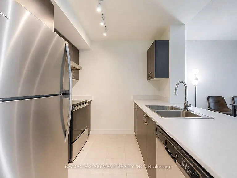 10 Wilby Cres #309 — Photo 5