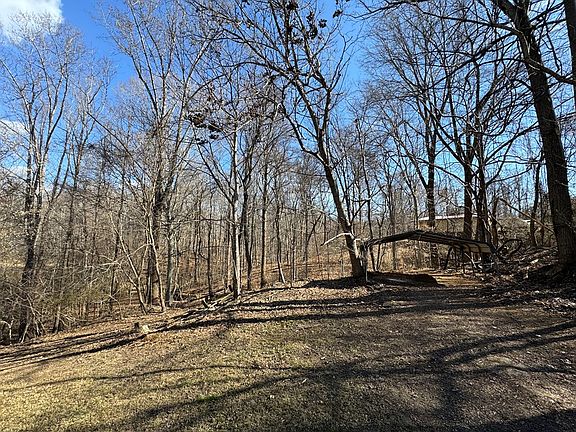 3rd image of 120 Carver Dr