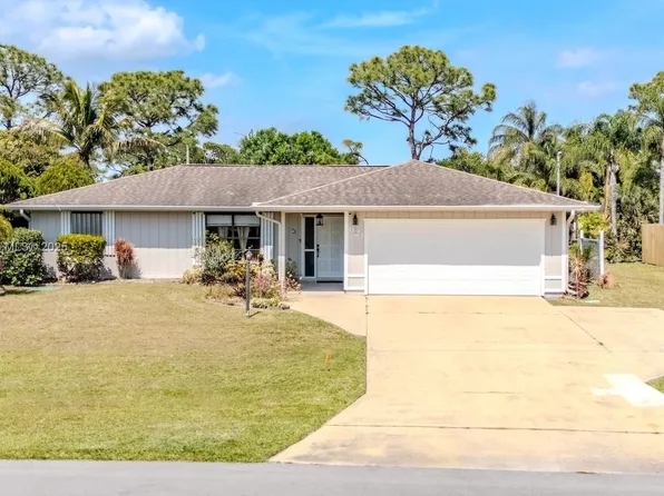 621 SE Voltair Ter, Port Saint Lucie, FL 34983