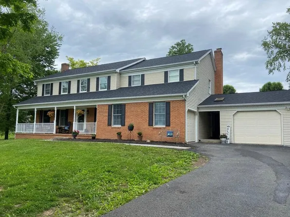 323 Raven View Ln, Lewisburg, WV 24901