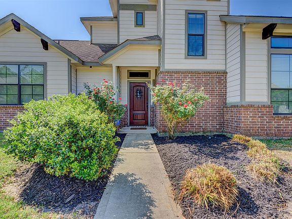 2nd image of 25151 Alina Ln