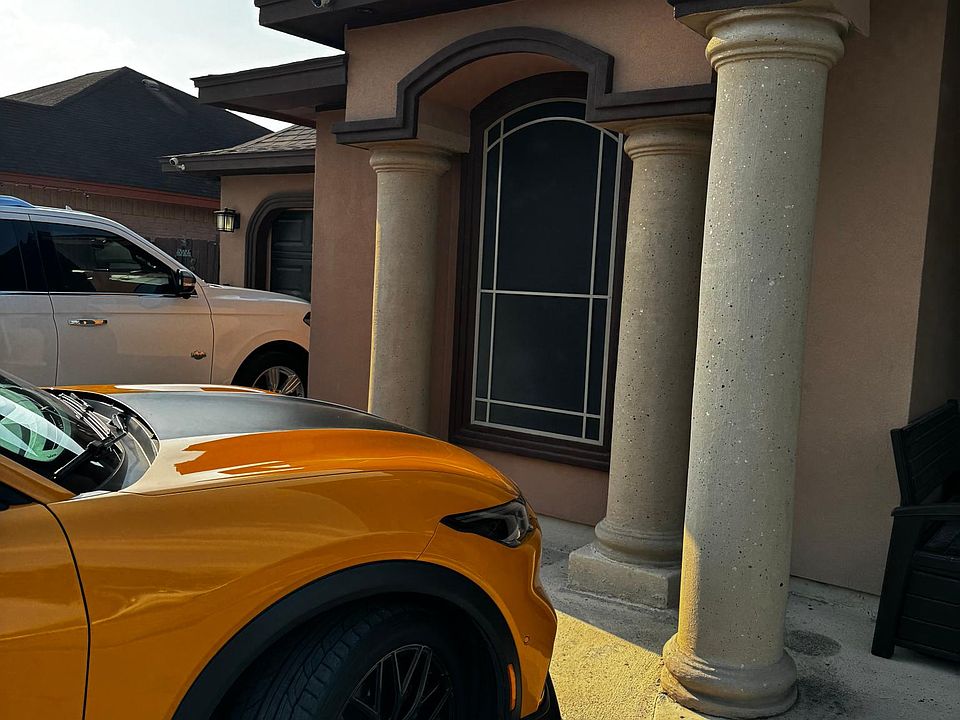 1st image of 2080 Camargo St