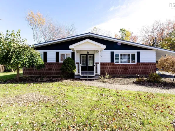 35 Cedar Dr #35, Stellarton, NS B0K 1S0