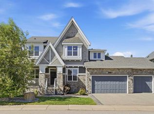 120 S Fortress Bay SW, Calgary, AB T3H0T3