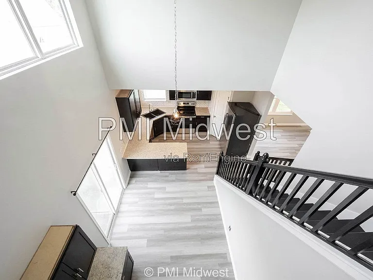 2526 Copper Hill Dr — Photo 17