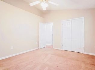 313 Cross Hill Ln, Holly Springs, NC 27540