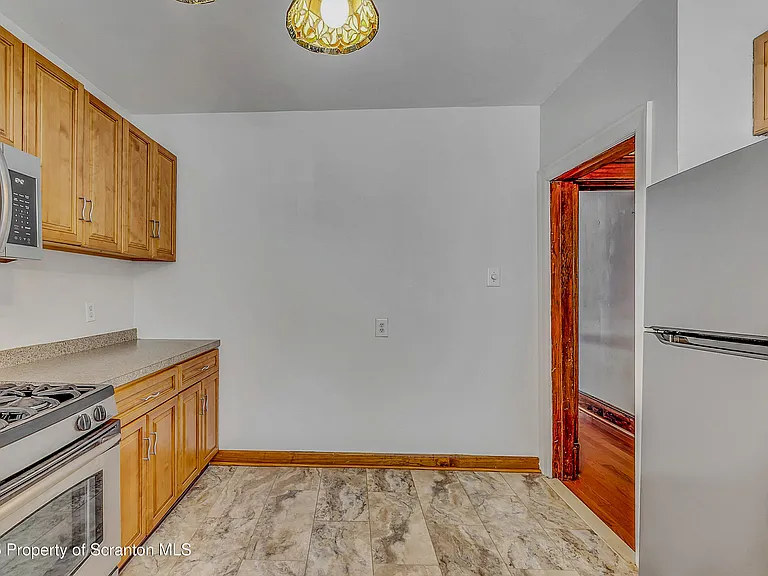 533 S Franklin St — Photo 13
