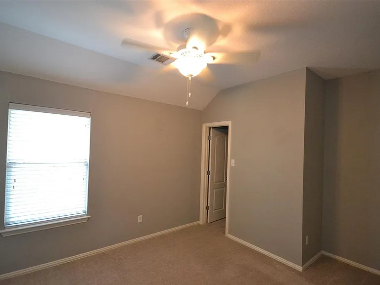 1705 Lions Den — Photo 24
