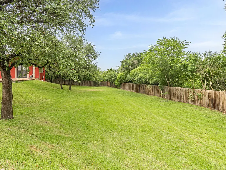 3847 Tupelo Ln #A — Photo 37