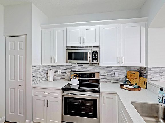 5th image of 4964 Southard St