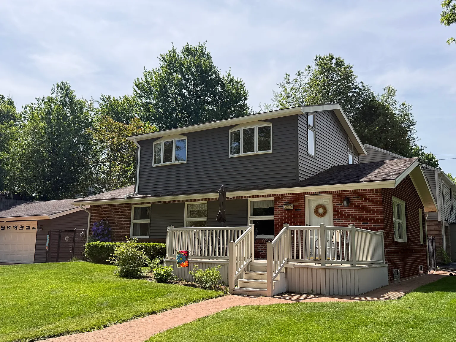 6775 Gates Dr — Photo 2