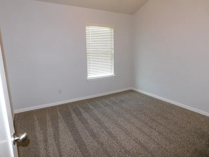 936 Tama Hill Ct — Photo 16