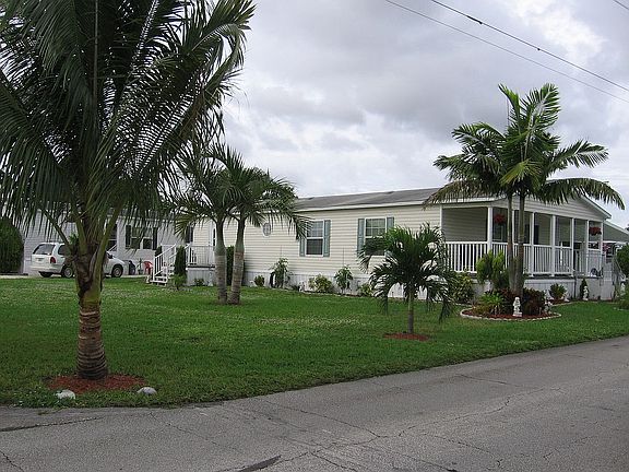 5th image of 3021sw 52nd Avenue