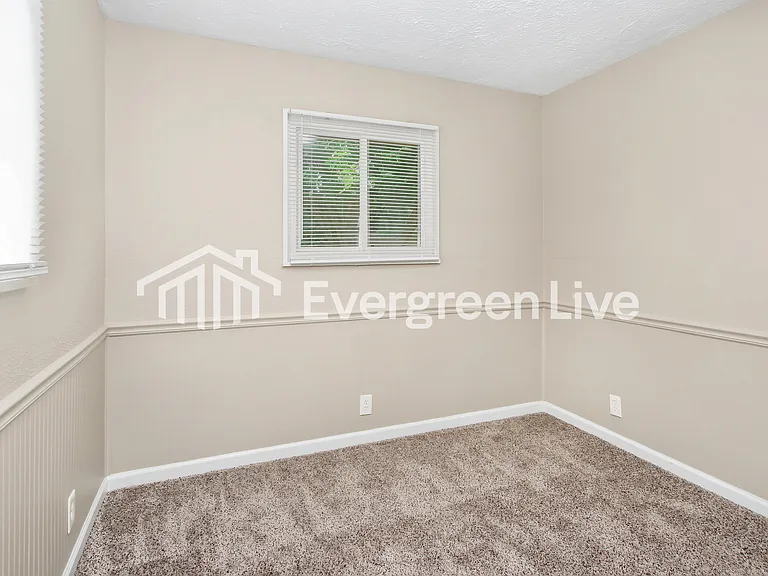 6632 W 13th St — Photo 9