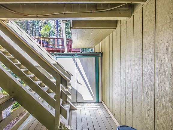 4th image of 24098 Skyland Dr