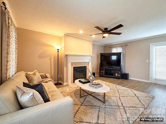 3rd image of 5876 Saint Peters Church Rd