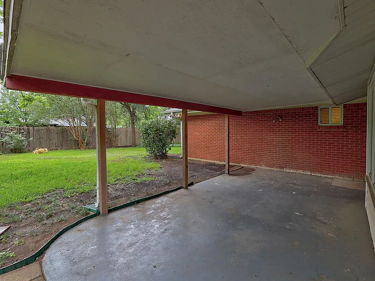 8609 Melshire Dr — Photo 24