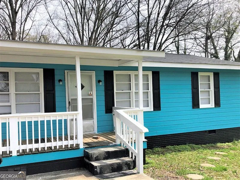 3 bed, 1.0 bath, 937 sqft, $1,400 — Photo 1