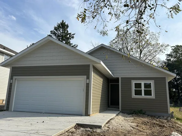 823 High STREET, Oconomowoc, WI 53066