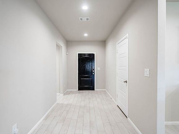 3rd image of 7607 Iron Mountain Rd