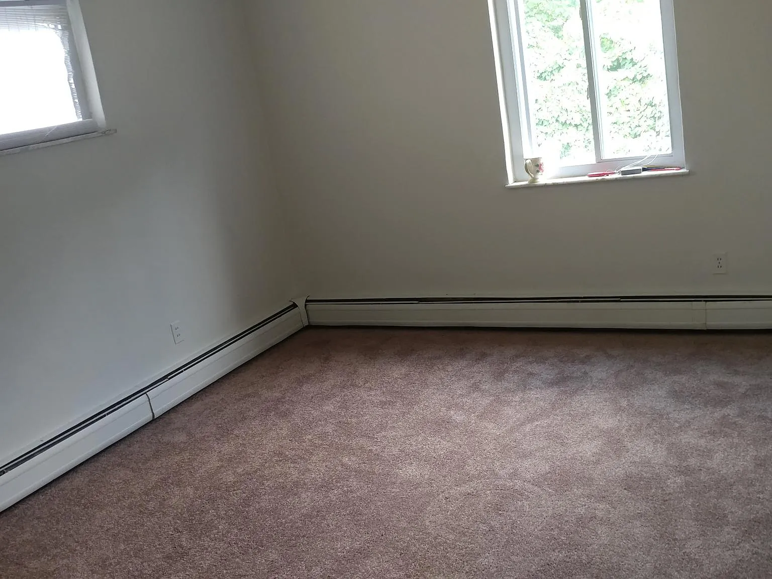 2 bed, 900 sqft, $1,100 — Photo 2