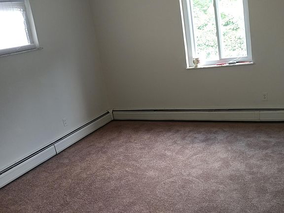 5th image of 2512 Flanigan Ct APT 4
