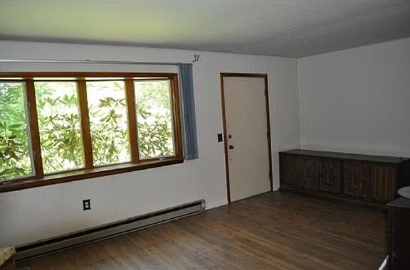 3rd image of 2635 Spencer Ln