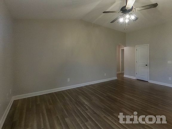 4th image of 456 Blairwood Ct