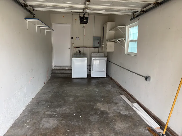 6718 N Golden West Ave — Photo 14