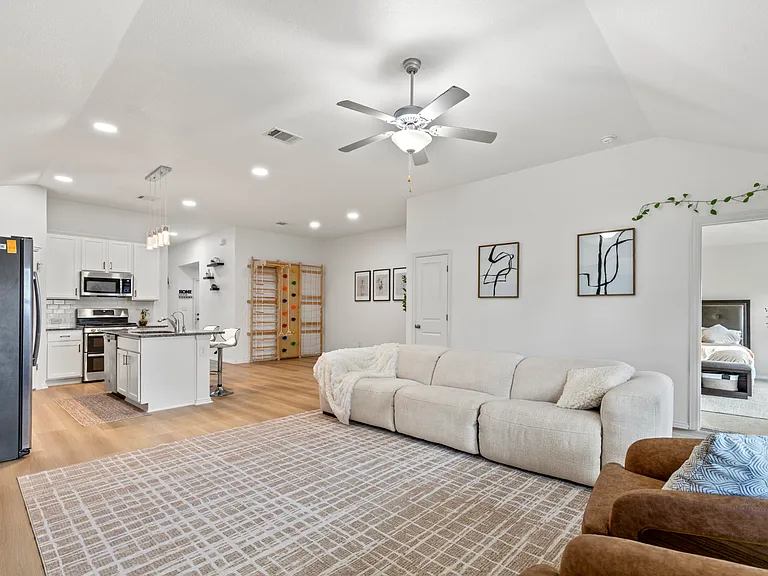 103 Simon — Photo 7