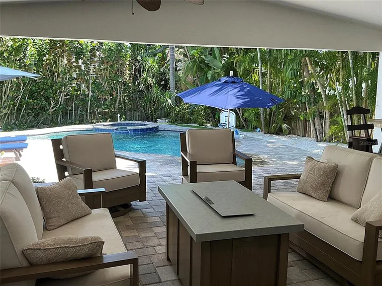 370 Foster Ln — Photo 34