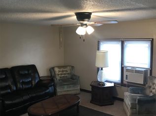 207 S Park Ave #B, Eagle Grove, IA 50533