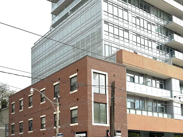 377 Church St #202, Toronto, ON M5B 1Z9