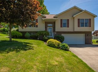 98 Valleyview Ave, Aliquippa, PA 15001