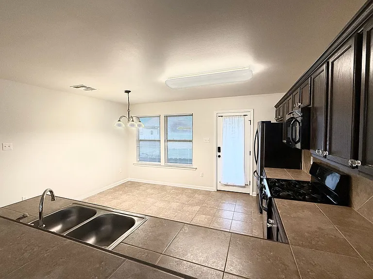 15390 Eaglestone Dr — Photo 6