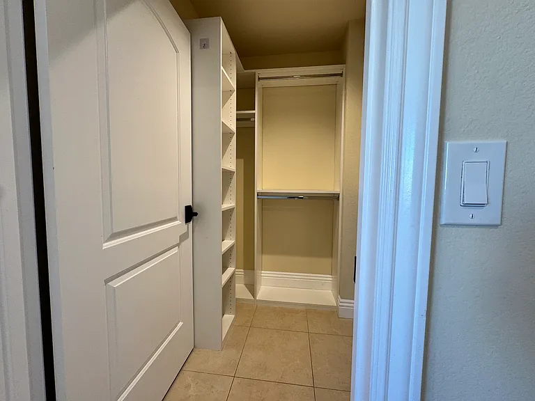 Master Bedroom Walk in Closet