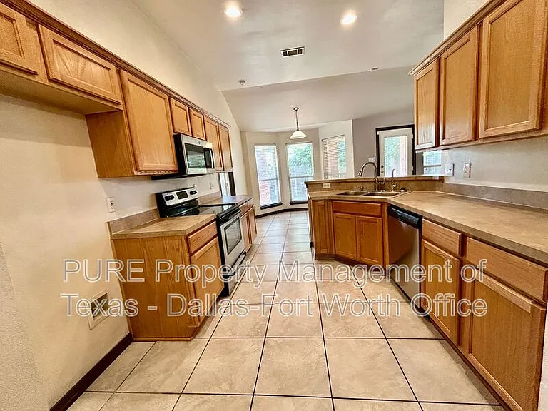 629 Madeline Ct — Photo 20