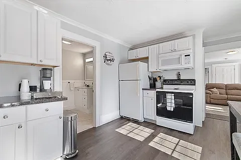 14 Central St #2 — Photo 7